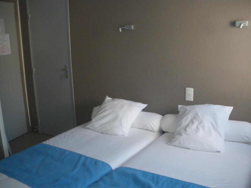 Du Port Hotel