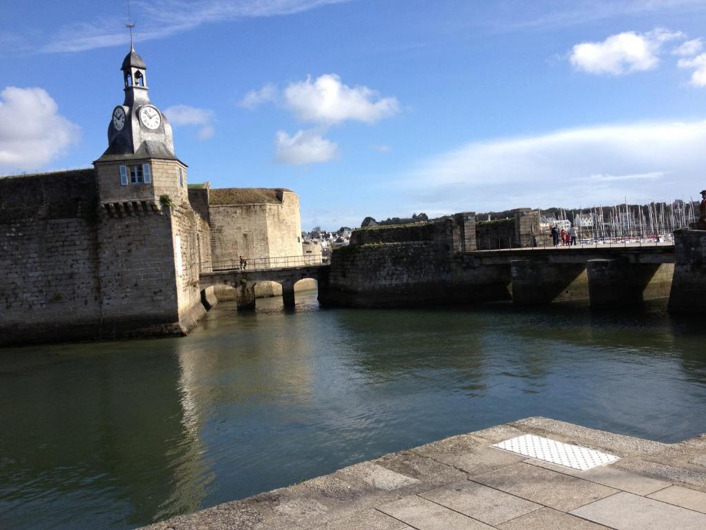 Du Port 2*
